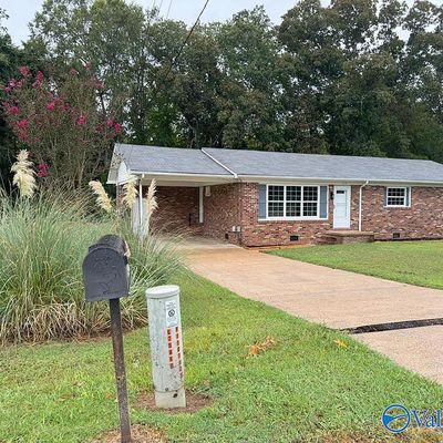 1112 Garden Dr, Scottsboro, AL 35768