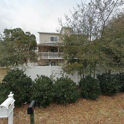 101 Se 72nd Street Oak Island, Island, NC 28465