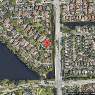 10111 Woodbury Ct, Pembroke Pines, FL 33026