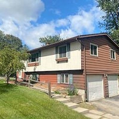 1024 W South St, Stoughton, WI 53589