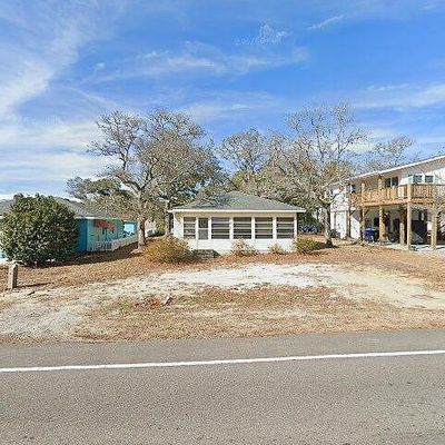 103 N Middleton Avenue Oak Island, Island, NC 28465