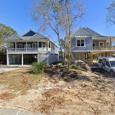 104 Sw 19th Street Oak Island, Island, NC 28465