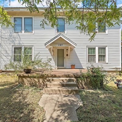 107 W Birch St, Elm Mott, TX 76640