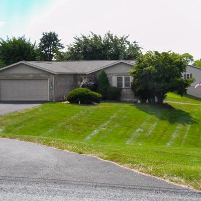 1070 Hilltop Rd, Leesport, PA 19533