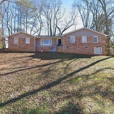 1077 Viking Dr, Stone Mountain, GA 30083