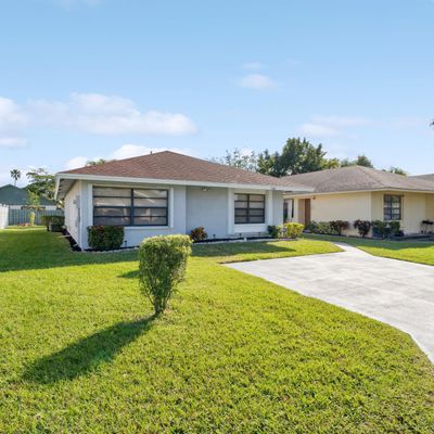 1390 Summit Run Cir, West Palm Beach, FL 33415