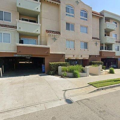 13951 Sherman Way, Van Nuys, CA 91405