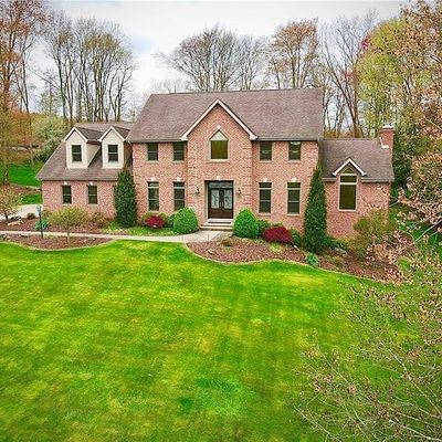 120 Blackthorn Dr, Butler, PA 16002