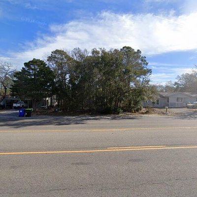 126 S Middleton Avenue Oak Island, Island, NC 28465