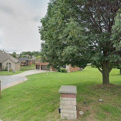 1262 Eaglegate Pkwy, Springfield, MO 65804