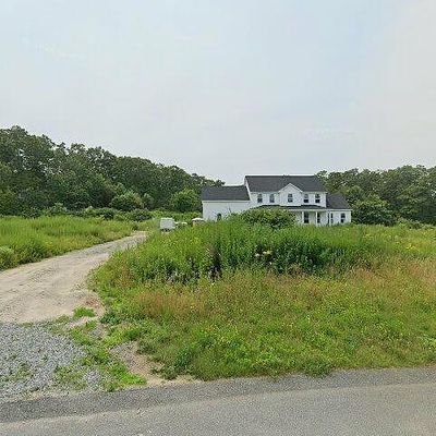 17 Elderberry Ln, Tiverton, RI 02878