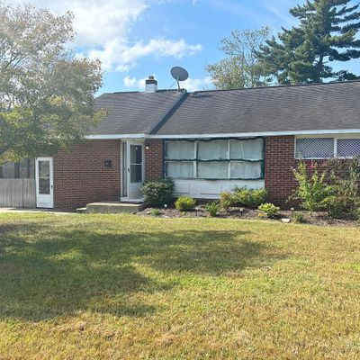 17 Holly Dr, West Deptford, NJ 08096