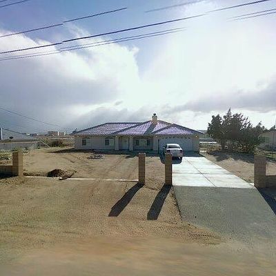 17489 Capri St, Hesperia, CA 92345