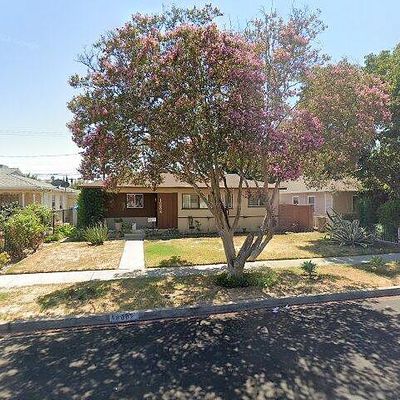 18002 Lull St, Reseda, CA 91335