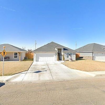 1804 S Meredith Ave, Dumas, TX 79029