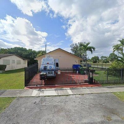 14800 Robinson St, Miami, FL 33176