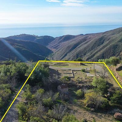 1495 Barrymore Dr, Malibu, CA 90265