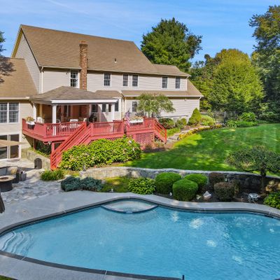 15 Cortland Dr, Bethel, CT 06801