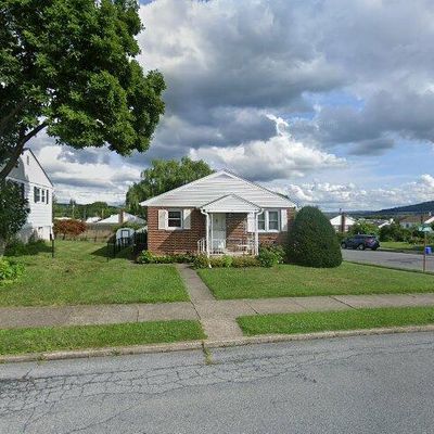 1528 Englewood St, Bethlehem, PA 18017