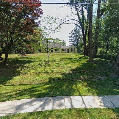 20 Park Ave, Pennington, NJ 08534