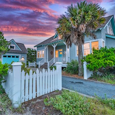 20 Peppervine Trl, Bald Head Island, NC 28461