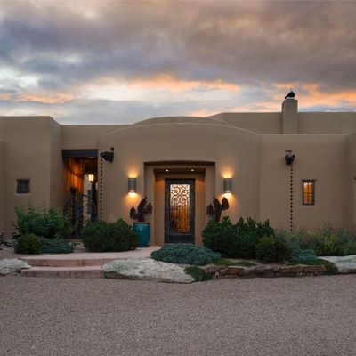 20 White Bear Trl, Santa Fe, NM 87506