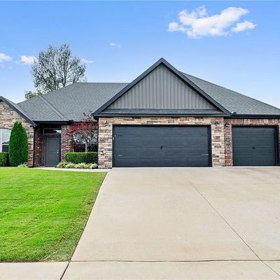 2011 Sicily Ave, Lowell, AR 72745