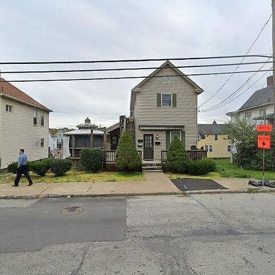 204 N 4 Th St, Youngwood, PA 15697