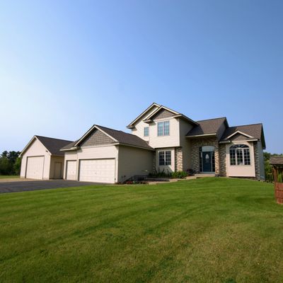 20420 Eidelweiss St Nw, Cedar, MN 55011