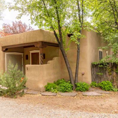 205 Upper Ranchitos Rd, Taos, NM 87571