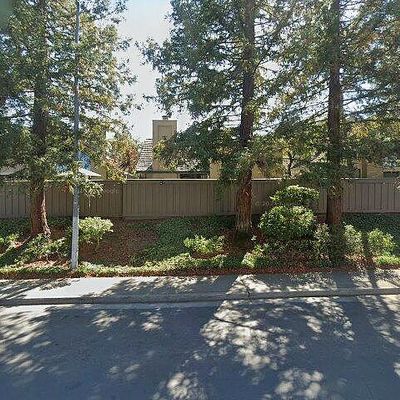 21065 Freedom Dr, Cupertino, CA 95014