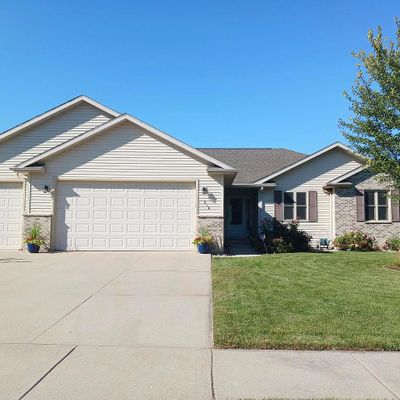 216 Genesis Dr, Evansville, WI 53536