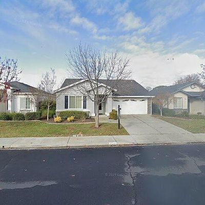 218 Yosemite Cir, Vacaville, CA 95687