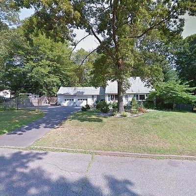 19 Galaxy Dr, Manchester, CT 06040