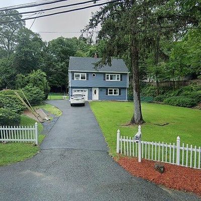 25 Smokey Ridge Rd, Ringwood, NJ 07456