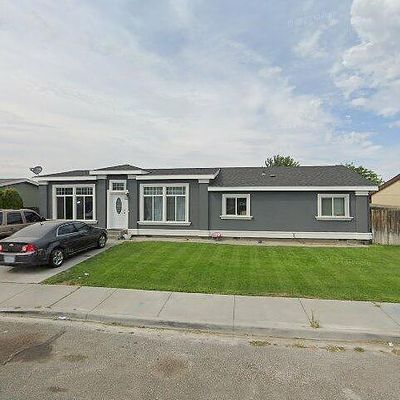 2511 E Alvina St, Pasco, WA 99301