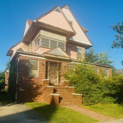 253 Washington Pl, Hasbrouck Heights, NJ 07604