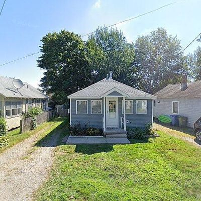 26 Hartford Ave, Old Saybrook, CT 06475