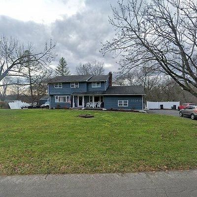 26 Sil Cam Dr, Danbury, CT 06811