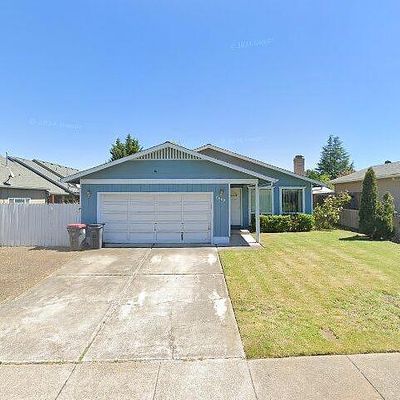 2660 Paloma Ave, Medford, OR 97504