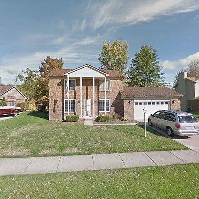 26667 Fairwood Dr, Chesterfield, MI 48051