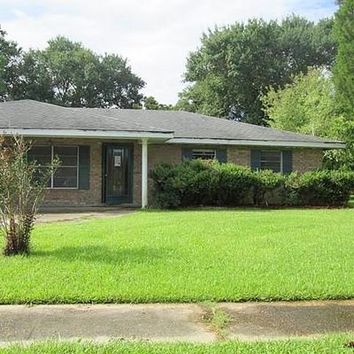 27 Killarney Loop, Houma, LA 70363