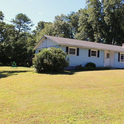 27 Seagrave St, Danielson, CT 06239