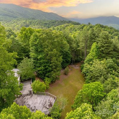 2736 White Oak Flats Rd, Green Mountain, NC 28740