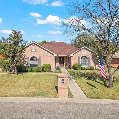 2200 Chisholm Trl, Salado, TX 76571