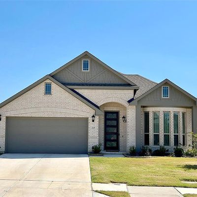 225 Clairmont Dr, Ponder, TX 76259