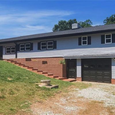 234 Forest Dr, Kernersville, NC 27284