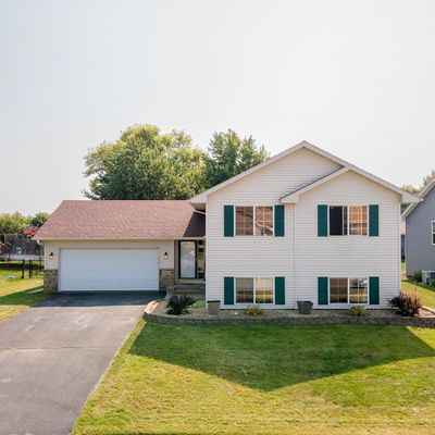 305 Sunshine Ln, Faribault, MN 55021