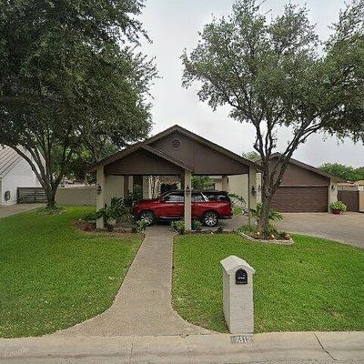 312 Plymouth Ln, Laredo, TX 78041