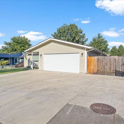 3124 Blackthorn Drive, Medford, OR 97501